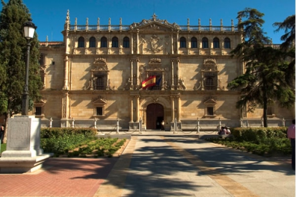 ALCALÁ DE HENARES/ La UAH apoya a los estudiantes con necesidades tecnológicas