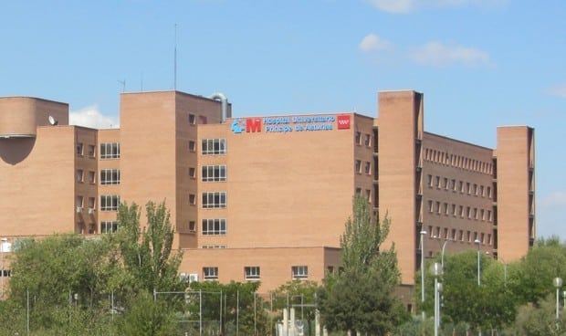 ALCALÁ DE HENARES/ El Hospital analiza el tratamiento del cáncer de tiroides con expertos