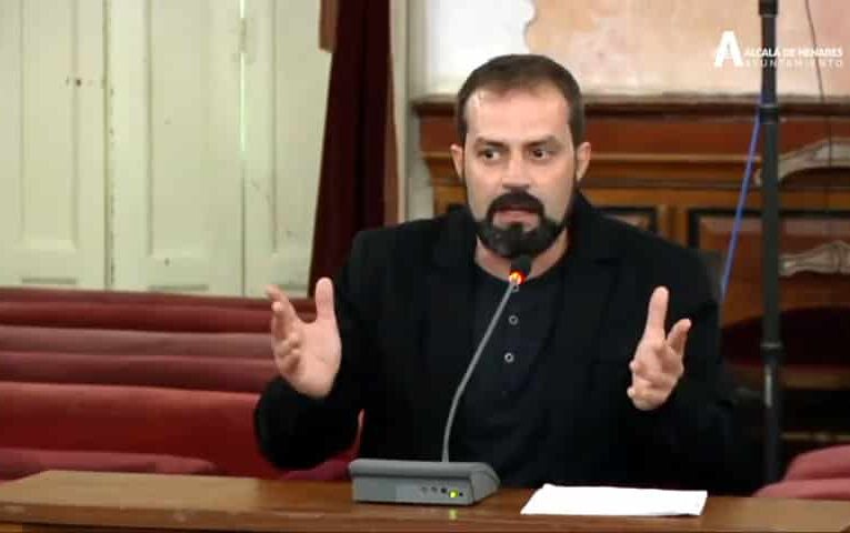 ALCALÁ DE HENARES/ Proponen la compra de filtros HEPA para las aulas