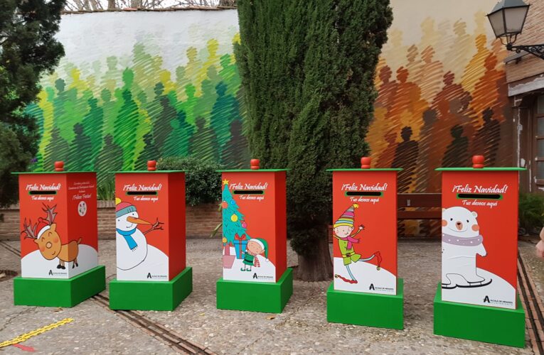Las Juntas Municipales de Distrito y la Casa de la Juventud acogen desde mañana los buzones navideños para dejar las cartas dirigidas a los Reyes Magos