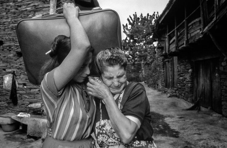 El Antiguo Hospital de Santa María la Rica acoge una nueva exposición de fotografía de Benito Román