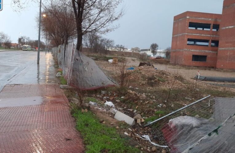 ALCALÁ DE HENARES/ El Ayuntamiento vallará el IES Francisca de Pedraza