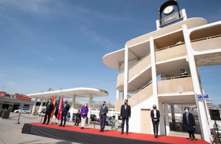 ALCALÁ DE HENARES/ La Plaza del 11 de marzo acoge el homenaje a las víctimas de los atentados