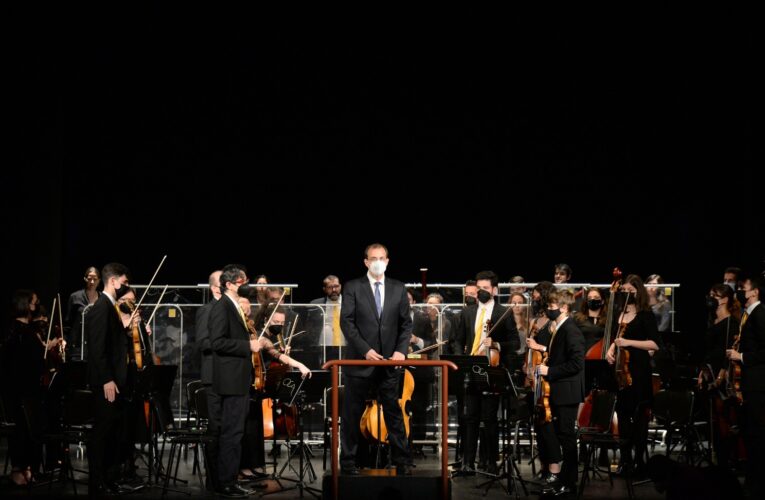 La Orquesta Ciudad de Alcalá actuó ayer en el Teatro Salón Cervantes