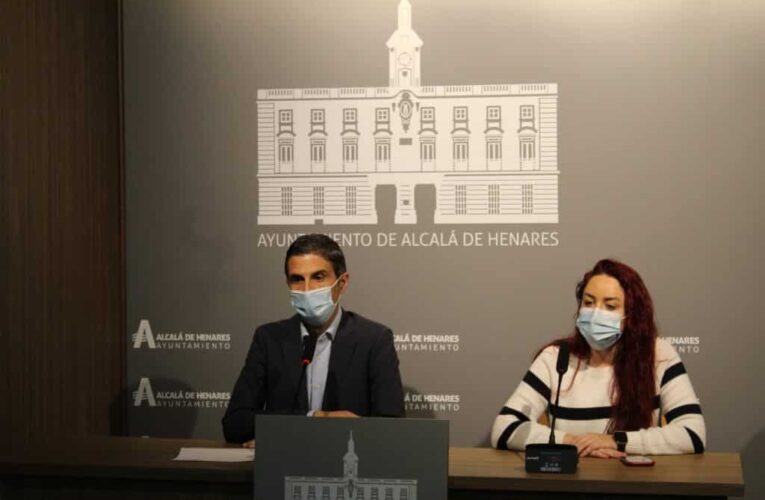 ALCALÁ DE HENARES/ Unas 12.000 personas tienen que desplazarse al Wanda o Zendal para vacunarse