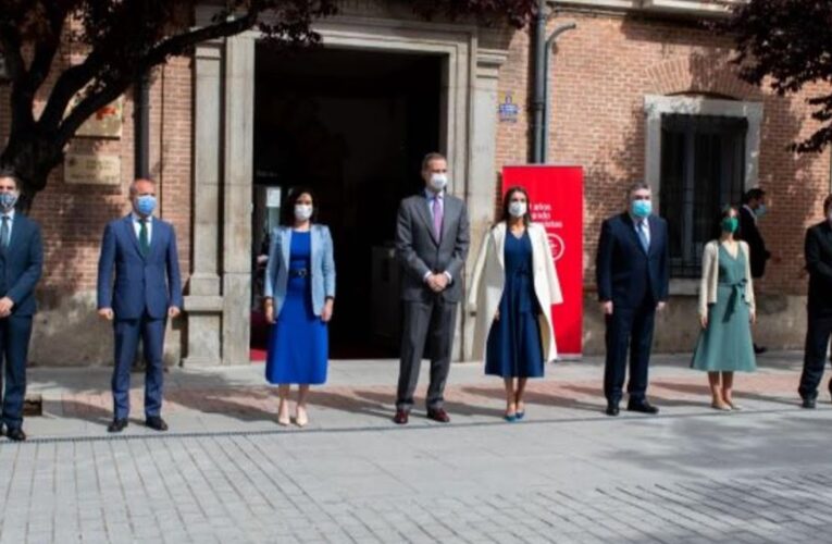 Los Reyes celebran el Día del Libro en el Instituto Cervantes de Alcalá de Henares