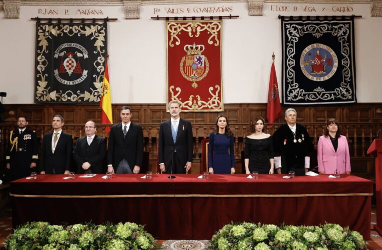 Alcalá de Henares acoge la ceremonia de entrega del Premio Cervantes a Cristina Peri Rossi presidida por SS MM Los Reyes  