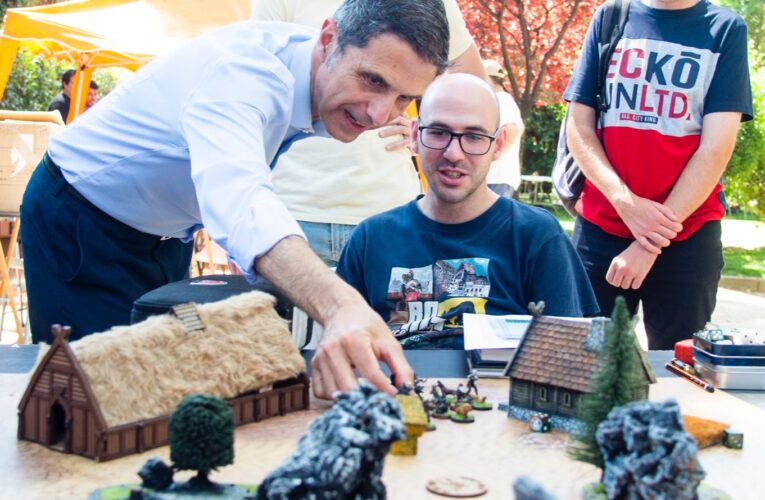 El renovado Parque O´Donnell acoge la jornada “Cervanfriki” con multitud de actividades 