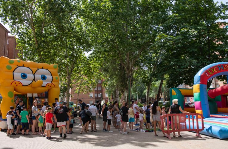 Hoy finalizan las fiestas del ￼Distrito ￼II con las actuaciones del TIA y de las Casas Regionales  