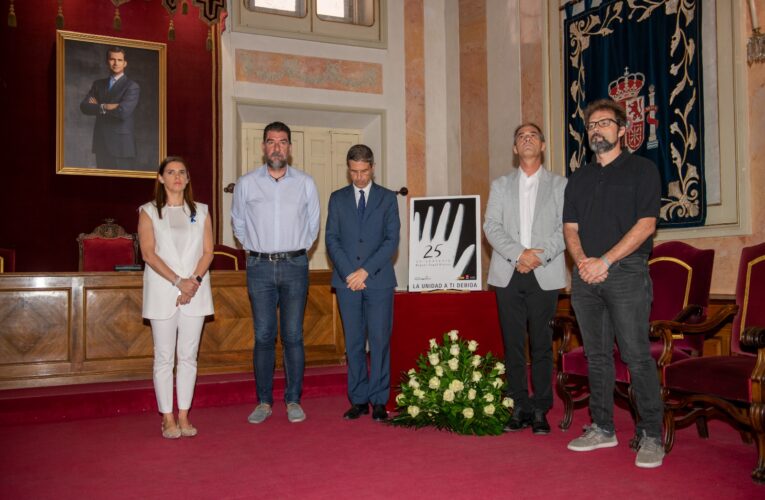 El Ayuntamiento de Alcalá de Henares rinde homenaje al concejal Miguel Ángel Blanco, en el XXV Aniversario de su asesinato  