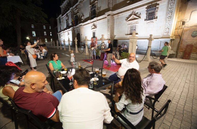 Finaliza el Ciclo “Música en las terrazas”, que ha congregado a numeroso público para disfrutar de acústicos a la luz de la luna 