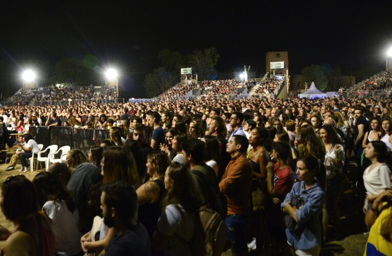 Los conciertos del Festival Gigante, Soraya Arnelas, artistas locales y bailes con orquesta pondrán el ritmo musical a las Ferias de Alcalá