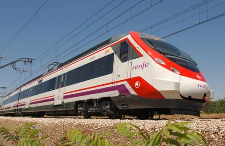 Aumentan las frecuencias de los trenes CIVIS, que conectan Alcalá de Henares con Madrid y Guadalajara