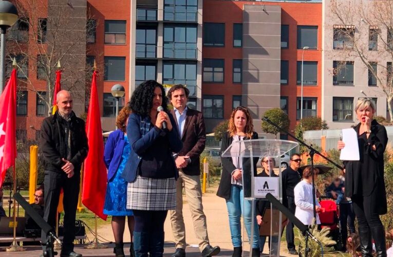 La directora de Área Territorial Este de Educación de la Comunidad de Madrid, Mª Milagros de Pedro Conal, prohíbe un acto del Ayuntamiento en el IES Francisca de Pedraza