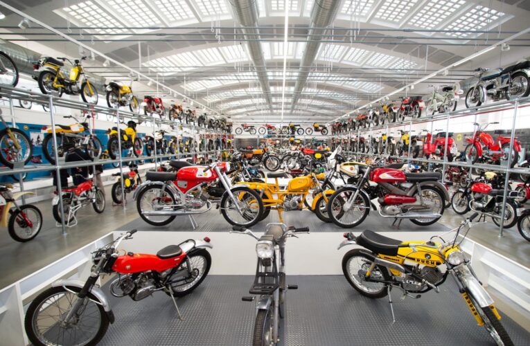 Hasta el viernes, 30 de diciembre, si resides en Alcalá, podrás visitar de forma gratuita la Exposición “Motos made in Spain”