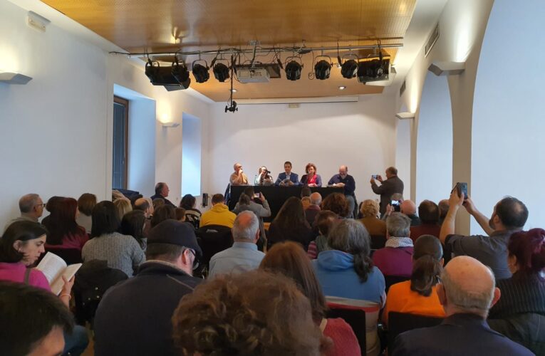 Rodríguez Palacios asiste a la presentación del libro “Hitos y Mitos de Alcalá” 