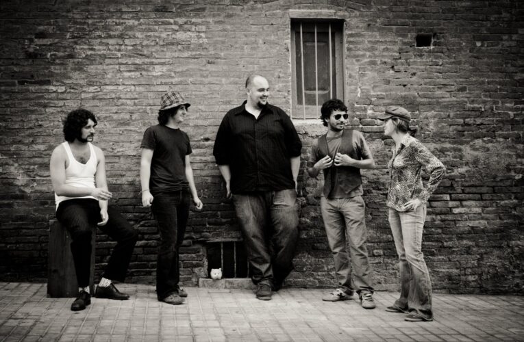 El mejor directo de “A Contra Blues” llega este viernes a Gilitos