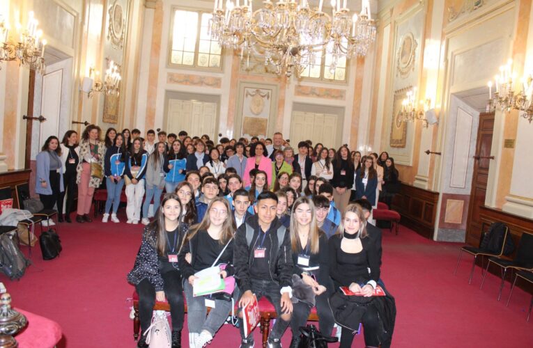 Alcalá acoge hoy y mañana el III Torneo de Debate “Paula Montal”, organizado por el Colegio Calasanz