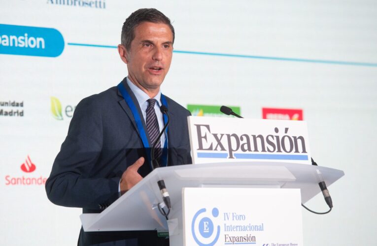 El alcalde y la vicepresidenta Teresa Ribera, asisten en Alcalá a la apertura del IV Foro Expansión