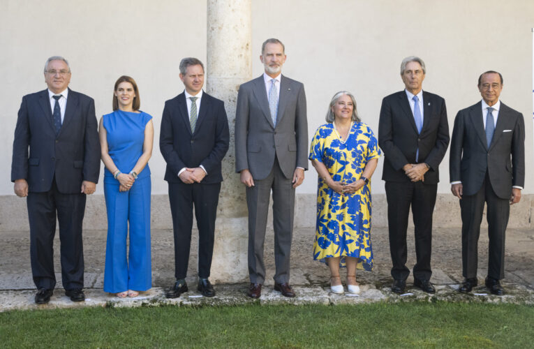 La viróloga Ana Fernández-Sesma recibe en Alcalá de Henares el Galardón Camino Real