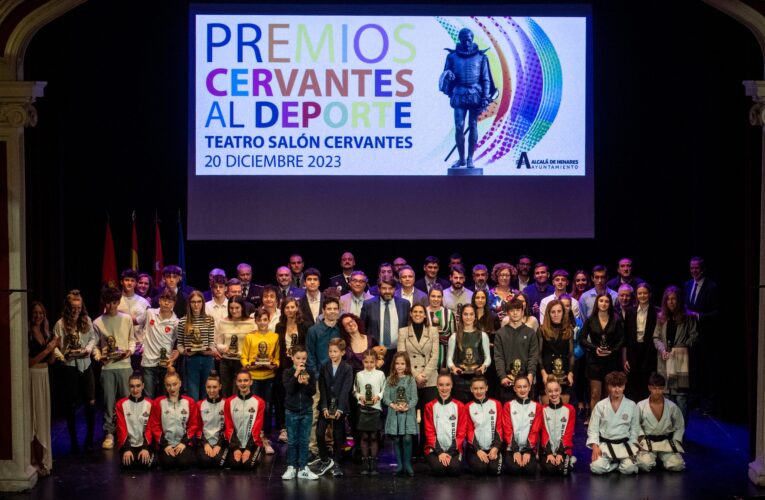 El Ayuntamiento de Alcalá entrega los Premios Cervantes al Deporte 2023 en una gran gala en el Teatro Salón Cervantes
