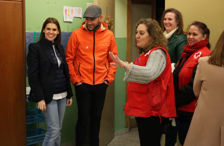 La alcaldesa Judith Piquet visita el programa ‘Centros de Día Infantiles’ promovido por Cruz Roja en Alcalá de Henares