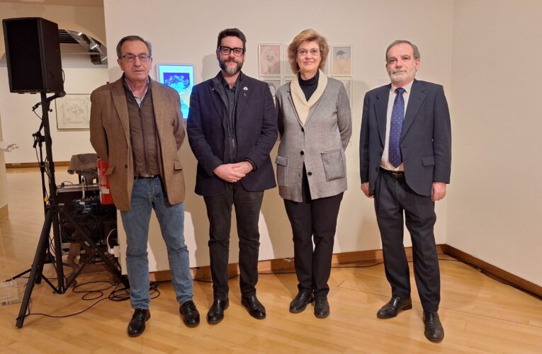 La artista botánica Marta Chirino muestra su exquisita obra en el Antiguo Hospital de Santa María La Rica