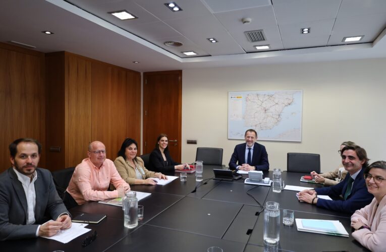 ADIF se compromete con el Ayuntamiento de Alcalá a retomar las obras de la estación central de tren antes del verano