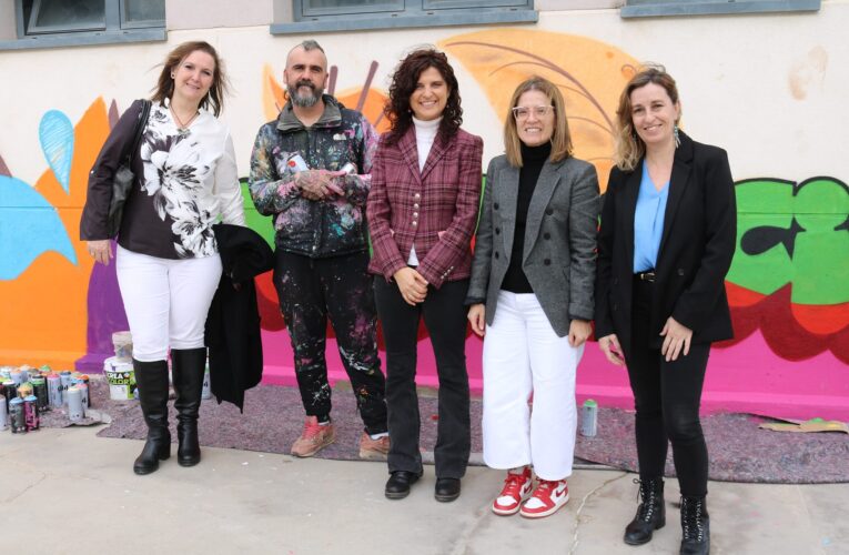 El colegio Dulcinea contará con un nuevo mural hecho por los alumnos dentro de la iniciativa ‘Deja tu huella en el cole’