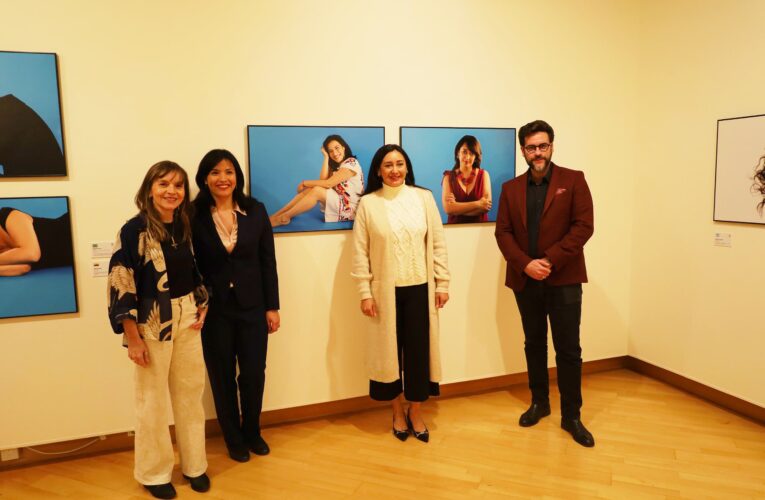 La exposición ‘Conquistadoras. Fotografías de Isabel Wagemann’ llega a Santa María la Rica hasta el 5 de mayo