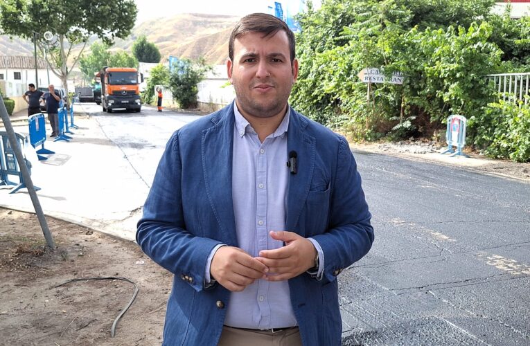 El Ayuntamiento de Alcalá invierte más de 30.000 euros en la mejora del asfaltado de la calle Varsovia