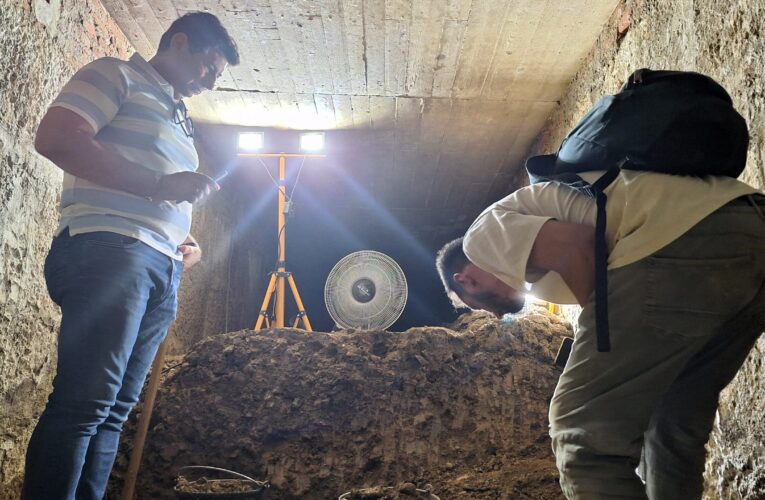El Ayuntamiento de Alcalá comienza una segunda fase de documentación y limpieza en el refugio antiaéreo de la Plaza de Cervantes