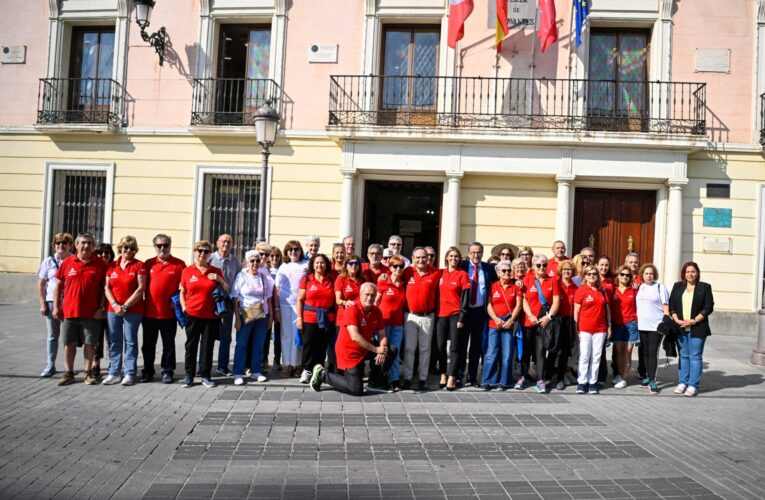 La alcaldesa Judith Piquet destaca “el ejemplo a seguir” de los miembros de la Asociación Corazones Sanos del Henares