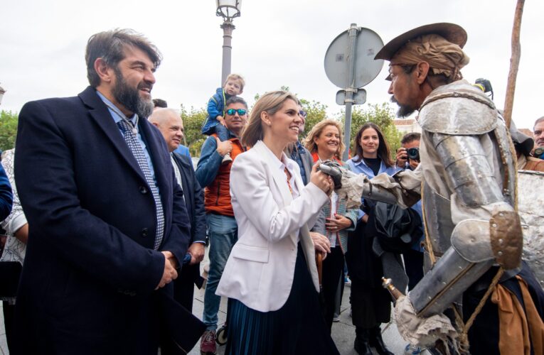 Alcalá de Henares homenajea a Cervantes con la procesión cívica, la lectura del Quijote y el Mercado Cervantino