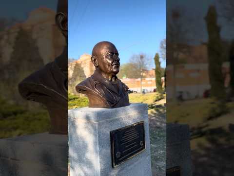 INAUGURACIÓN BUSTO DOCTOR JAIME MATA